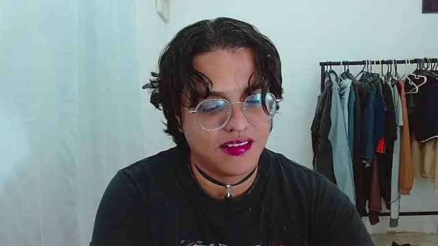 Snapshot of Diane_exotic chatting on May 24, 12:21 am Diane exotic online show from May 24, 12:21 am