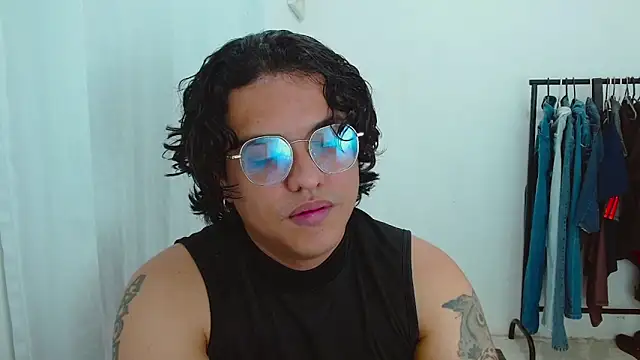 Snapshot of Diane_exotic chatting on June 10, 11:39 pm Diane exotic online show from June 10, 11:39 pm
