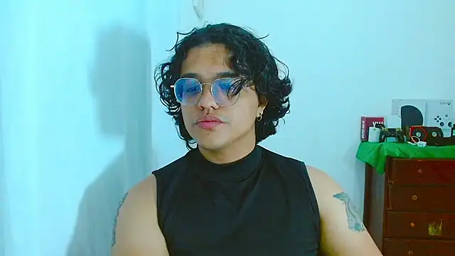 Diane exotic online show from July 10, 7:19 am