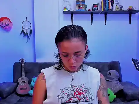 Sam Bartonn online show from May 22, 2:20 am