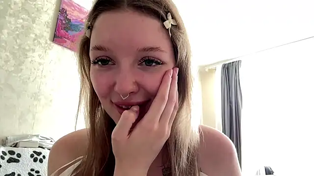 Elinthegreat online show from June 27, 9:04 am