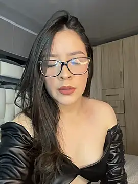 evelinsofia  online show from April 25, 2:14 am