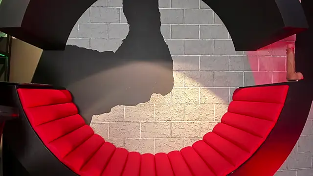 CrisGil online show from April 27, 9:24 pm