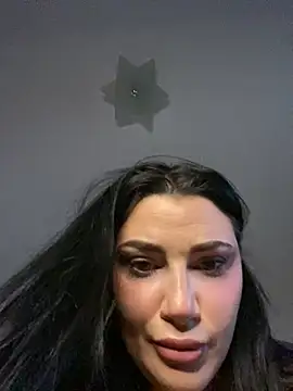 AylaSparkk online show from May 28, 5:30 pm