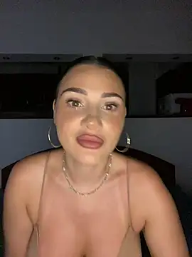 Snapshot of AylaSparkk chatting on July 1, 8:42 pm AylaSparkk online show from July 1, 8:42 pm