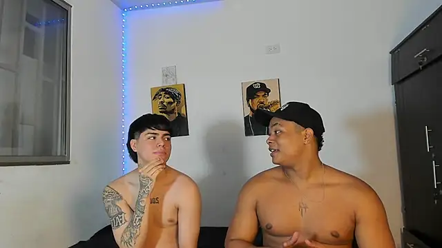just2latins online show from May 5, 4:26 am