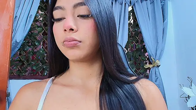 Sofia Browm online show from June 19, 7:09 pm