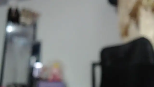 Snapshot of nadia__abaud chatting on June 16, 12:43 am nadia abaud online show from June 16, 12:43 am