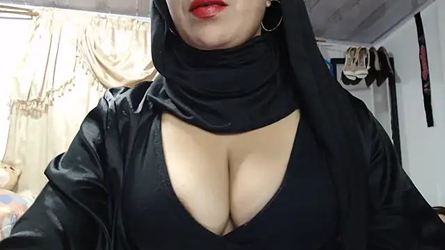 nadia  abaud online show from March 31, 3:41 am