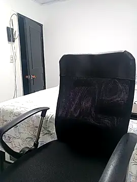 nadia  abaud online show from February 9, 3:37 am