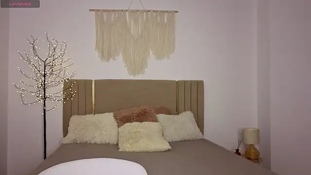 Magic bunnyy  online show from July 11, 6:24 am