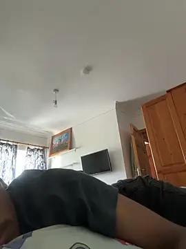 MrCa1 online show from April 25, 2:03 pm