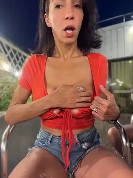 Yasmiinee online show from June 14, 8:21 pm