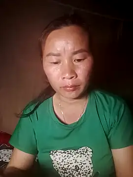 Snapshot of Lella_01 chatting on June 17, 1:21 pm Lella 01 online show from June 17, 1:21 pm
