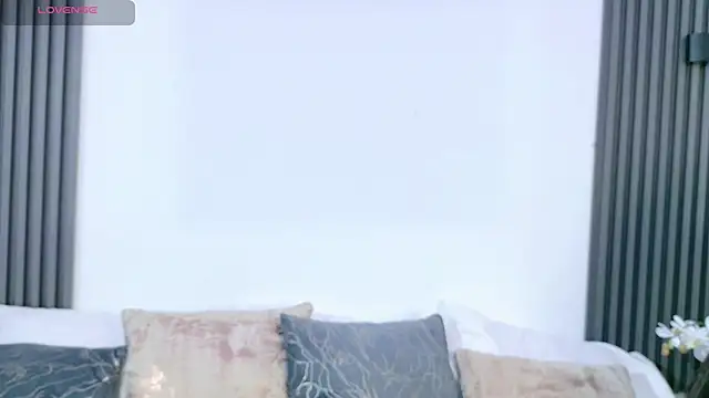 AbrilCollins online show from June 11, 11:02 pm