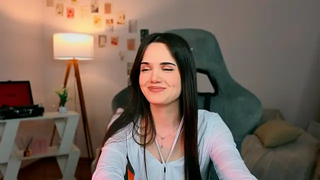 serenenov online show from April 25, 7:11 pm