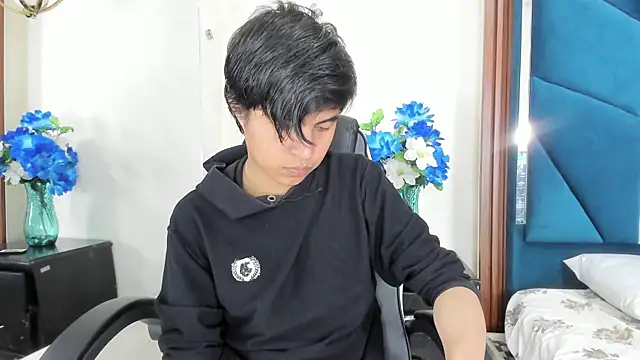 Snapshot of JassonMuller chatting on May 20, 10:51 pm JassonMuller online show from May 20, 10:51 pm