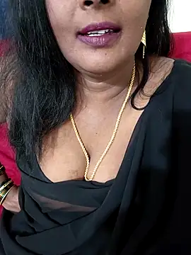 Snapshot of Sunitha-tamilponu chatting on June 1, 4:28 pm Sunitha-tamilponu online show from June 1, 4:28 pm