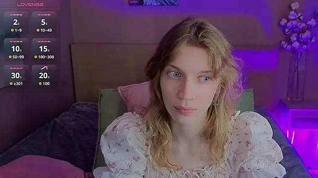 Emily Cartex online show from July 21, 8:15 am