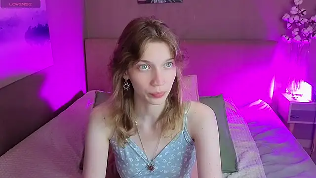 Emily Cartex online show from June 27, 5:13 am