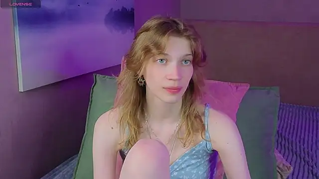 Emily Cartex online show from June 16, 5:40 am