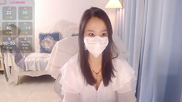 Snapshot of Ava-112 chatting on July 19, 1:58 am Ava-112 online show from July 19, 1:58 am