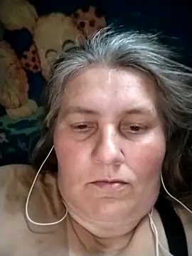 Snapshot of IrisMaris37 chatting on May 11, 10:38 am IrisMaris37 online show from May 11, 10:38 am