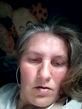 Snapshot of IrisMaris37 chatting on May 12, 1:50 pm IrisMaris37 online show from May 12, 1:50 pm