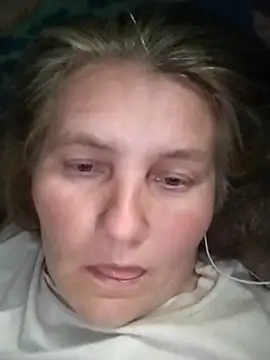 Snapshot of IrisMaris37 chatting on May 30, 1:06 pm IrisMaris37 online show from May 30, 1:06 pm