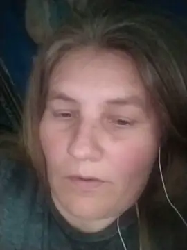 Snapshot of IrisMaris37 chatting on June 1, 9:53 am IrisMaris37 online show from June 1, 9:53 am