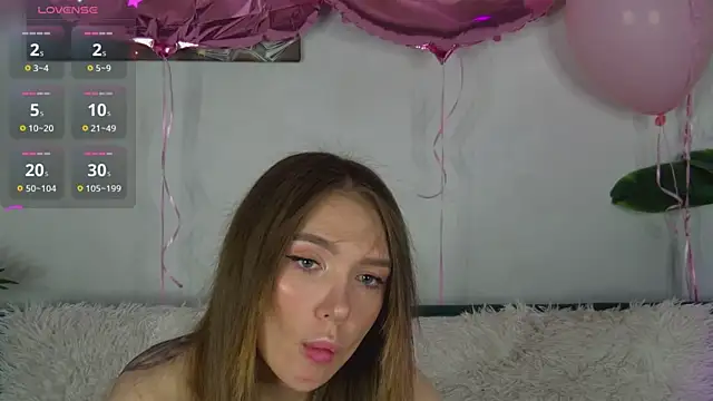 AddisonHux online show from July 7, 7:28 pm