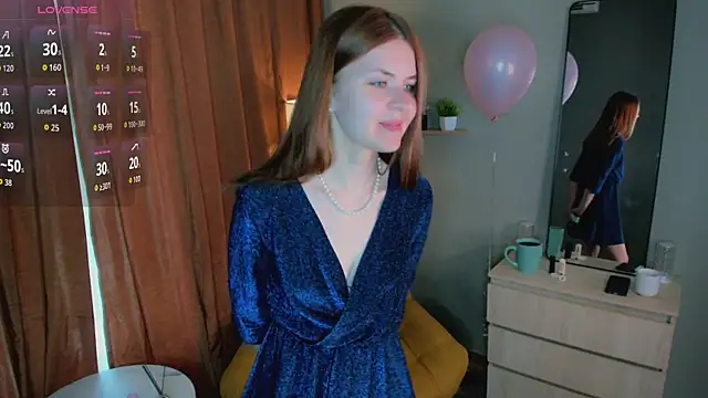 LeyaBloom online show from May 18, 10:31 am