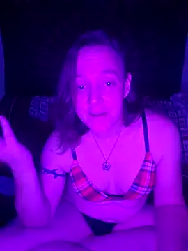 KaleighWyrd online show from April 26, 10:45 am