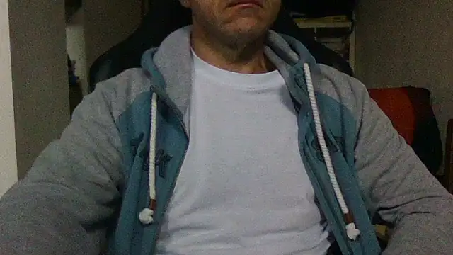 Snapshot of kelper18 chatting on May 10, 2:30 pm kelper18 online show from May 10, 2:30 pm