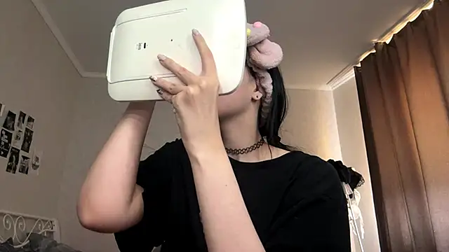 LouisePavlides online show from June 11, 12:13 pm