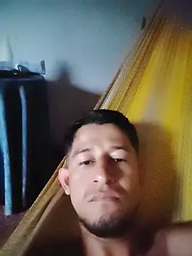 Snapshot of chicolargo17 chatting on May 21, 12:24 pm chicolargo17 online show from May 21, 12:24 pm
