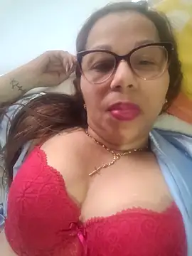 Snapshot of Ladymilf12 chatting on May 6, 6:23 pm Ladymilf12 online show from May 6, 6:23 pm