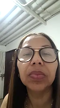 Snapshot of Ladymilf12 chatting on May 13, 1:12 am Ladymilf12 online show from May 13, 1:12 am
