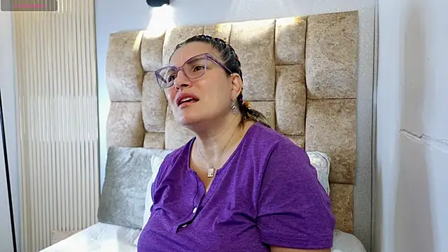 Snapshot of Carolina_crus_ chatting on June 7, 11:04 am Carolina crus online show from June 7, 11:04 am