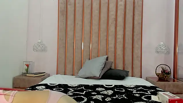 Lucie Red online show from May 28, 7:53 pm