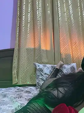 Snapshot of QueenRima99 chatting on May 17, 12:49 pm QueenRima99 online show from May 17, 12:49 pm