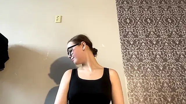 DramaByte online show from April 26, 1:41 pm