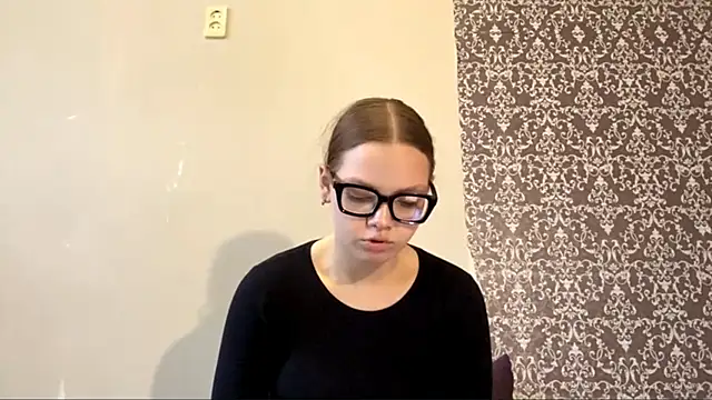 DramaByte online show from April 27, 2:37 pm