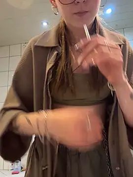 Lina-420 online show from May 1, 7:52 pm