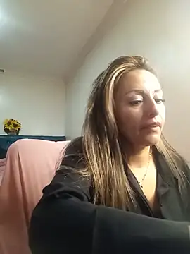 Snapshot of Angel_Nova_ chatting on May 24, 11:37 pm Angel Nova online show from May 24, 11:37 pm