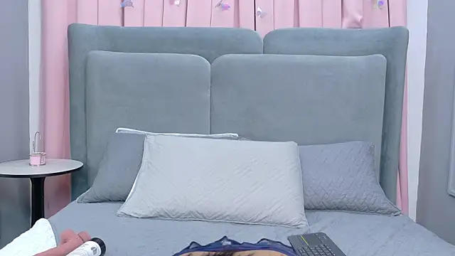 Serenne  online show from April 29, 8:48 pm