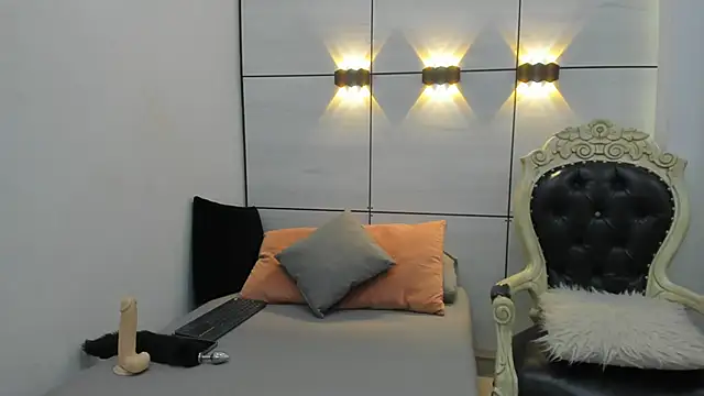 Snapshot of Daphne_Leia chatting on May 2, 7:30 pm Daphne Leia online show from May 2, 7:30 pm