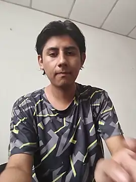Snapshot of Ericef chatting on June 3, 6:23 pm Ericef online show from June 3, 6:23 pm