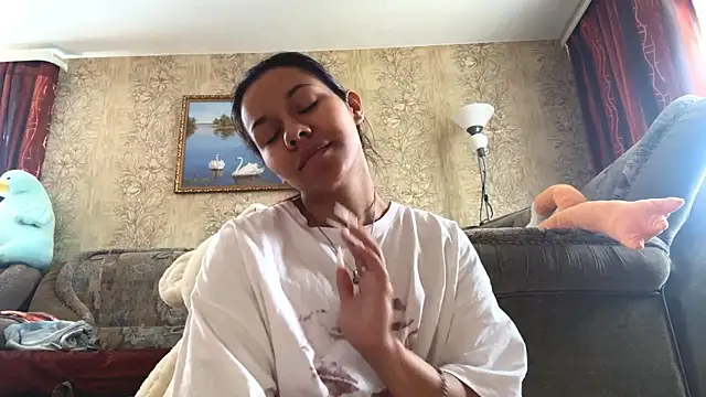 Daisyrtl online show from April 26, 11:40 am