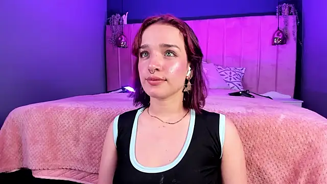 Snapshot of Azahara_18 chatting on July 9, 5:56 pm Azahara 18 online show from July 9, 5:56 pm